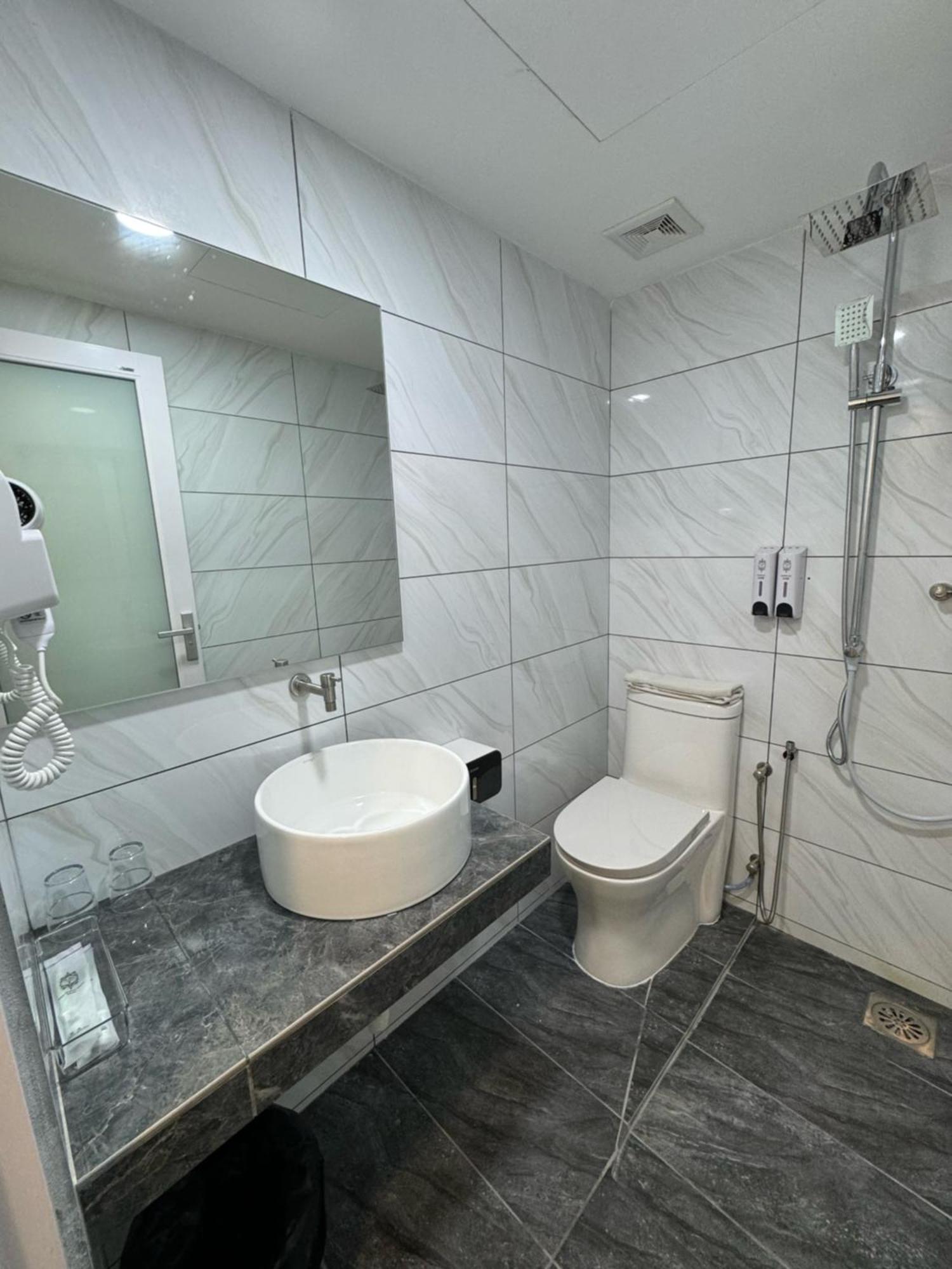 52 The Grace Hotel Муар Экстерьер фото